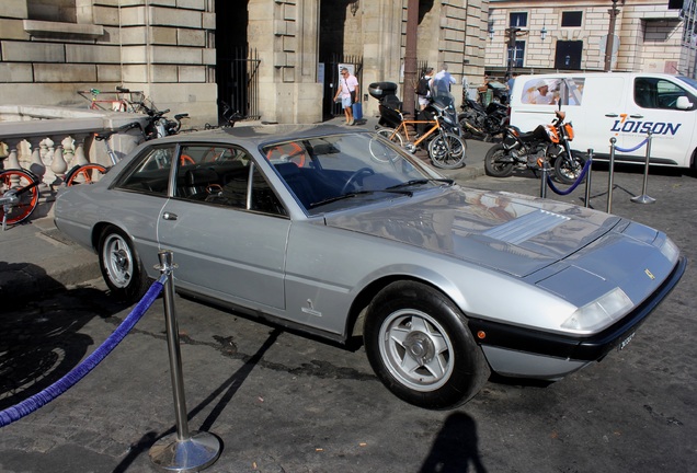 Ferrari 365 GT4 2+2