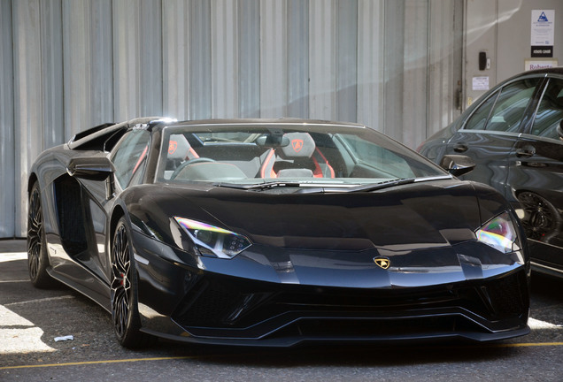 Lamborghini Aventador S LP740-4 Roadster