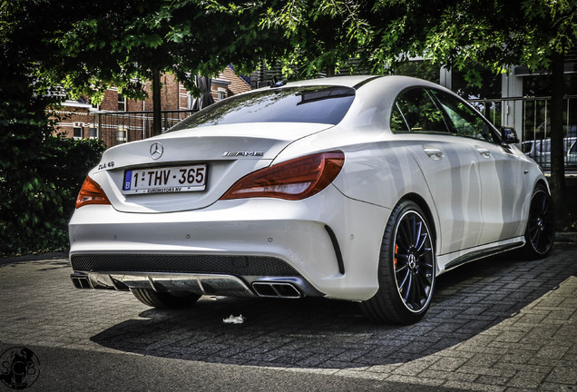 Mercedes-Benz CLA 45 AMG C117