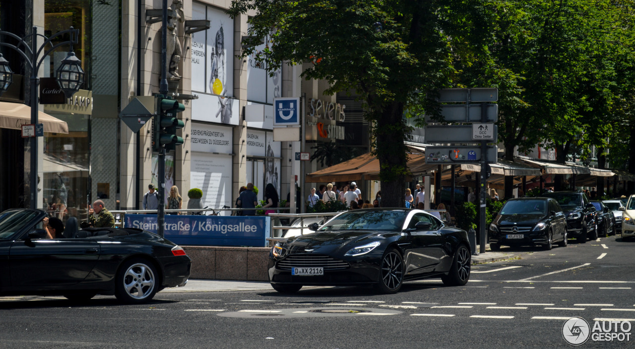 Aston Martin DB11