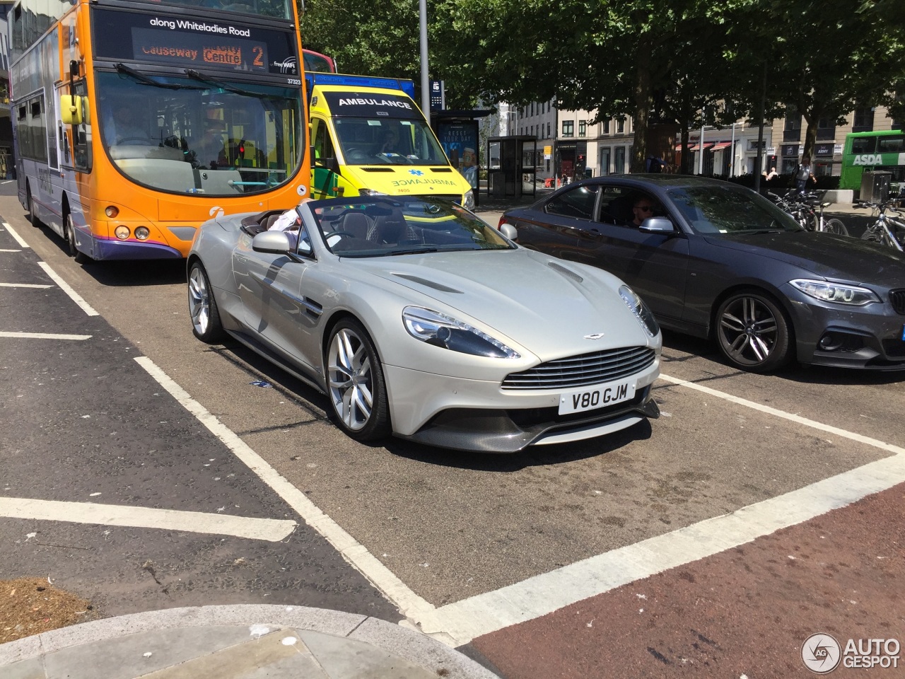 Aston Martin Vanquish Volante