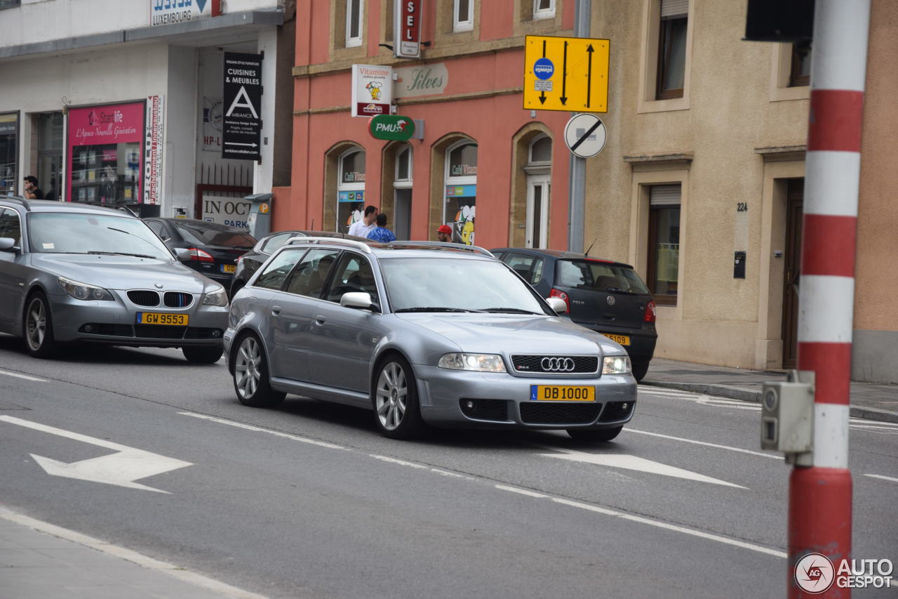 Audi RS4 Avant B5