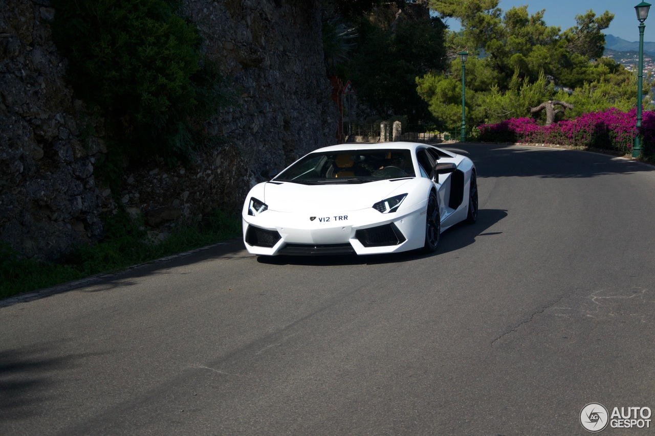 Lamborghini Aventador LP700-4