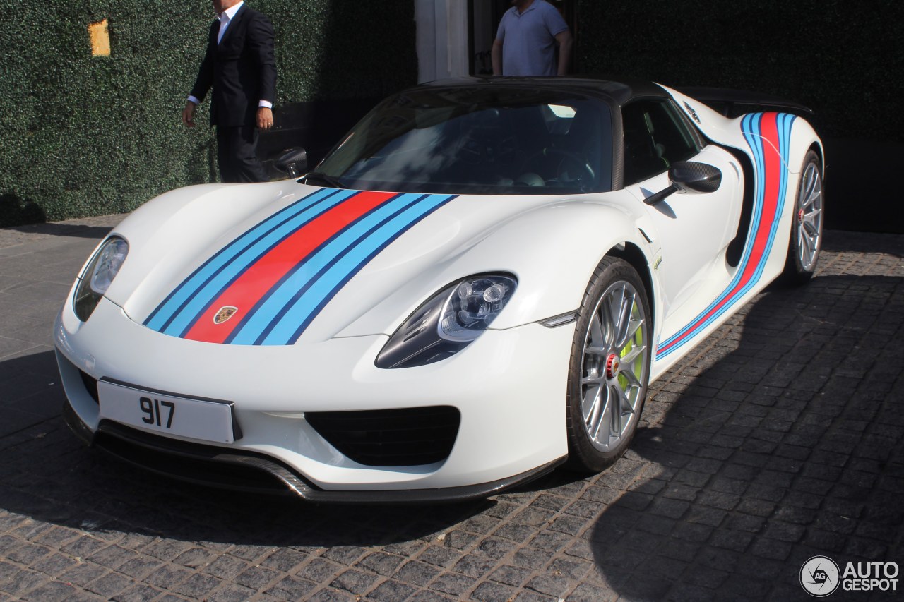 Porsche 918 Spyder Weissach Package