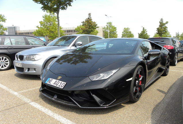 Lamborghini Huracán LP640-4 Performante