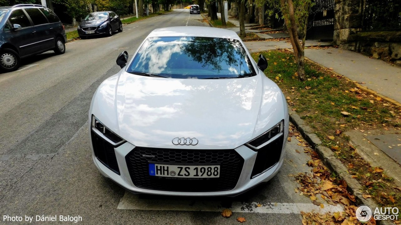 Audi R8 V10 Plus 2015