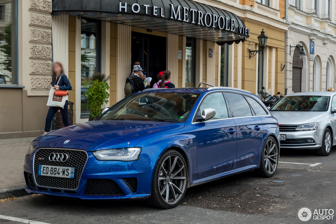 Audi RS4 Avant B8