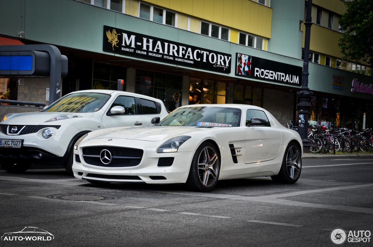 Mercedes-Benz SLS AMG