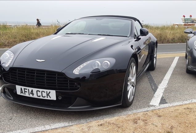 Aston Martin V8 Vantage Roadster 2012