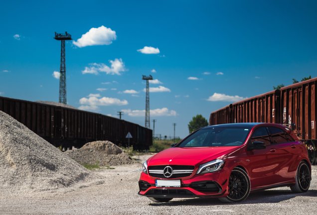 Mercedes-AMG A 45 W176 2015