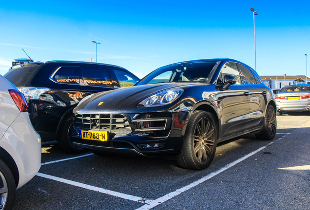 Porsche 95B Macan Turbo