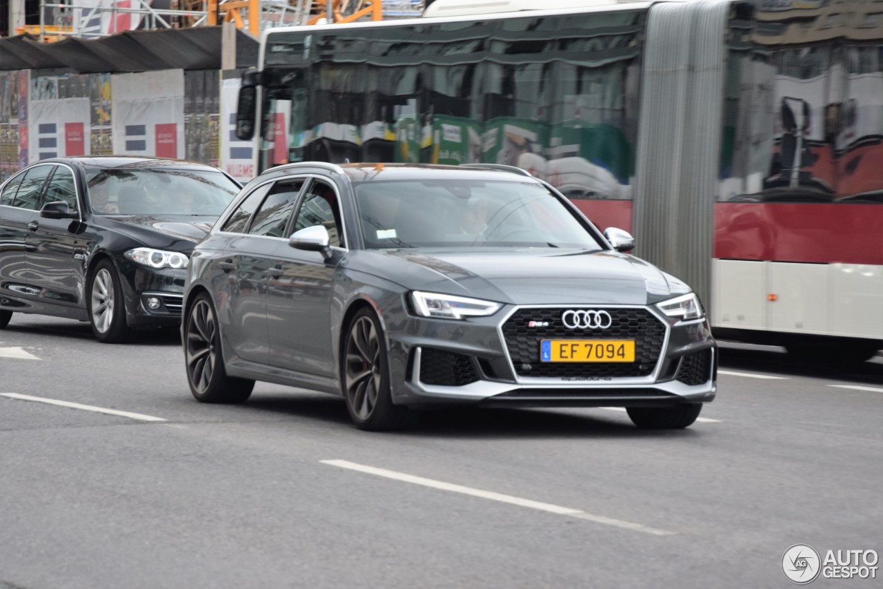 Audi RS4 Avant B9