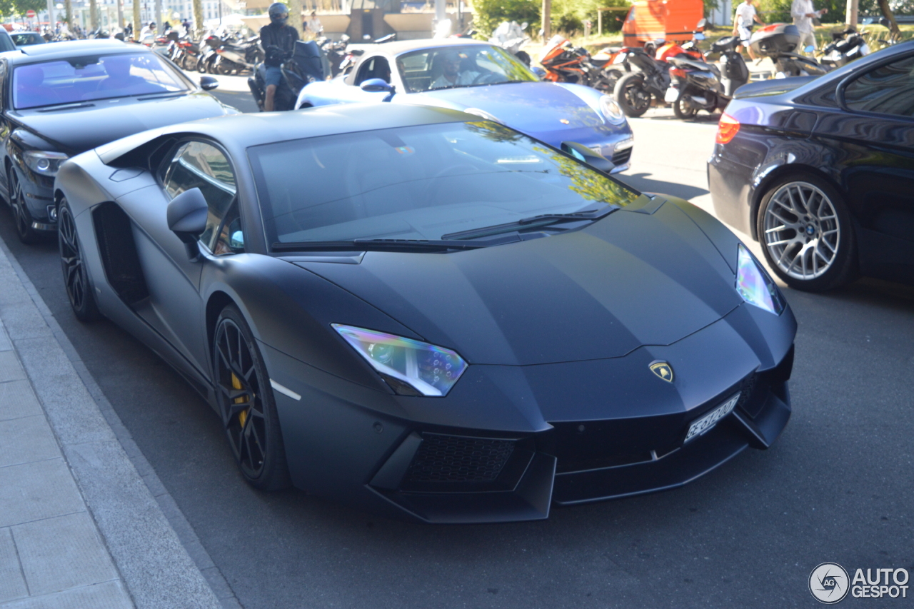 Lamborghini Aventador LP700-4