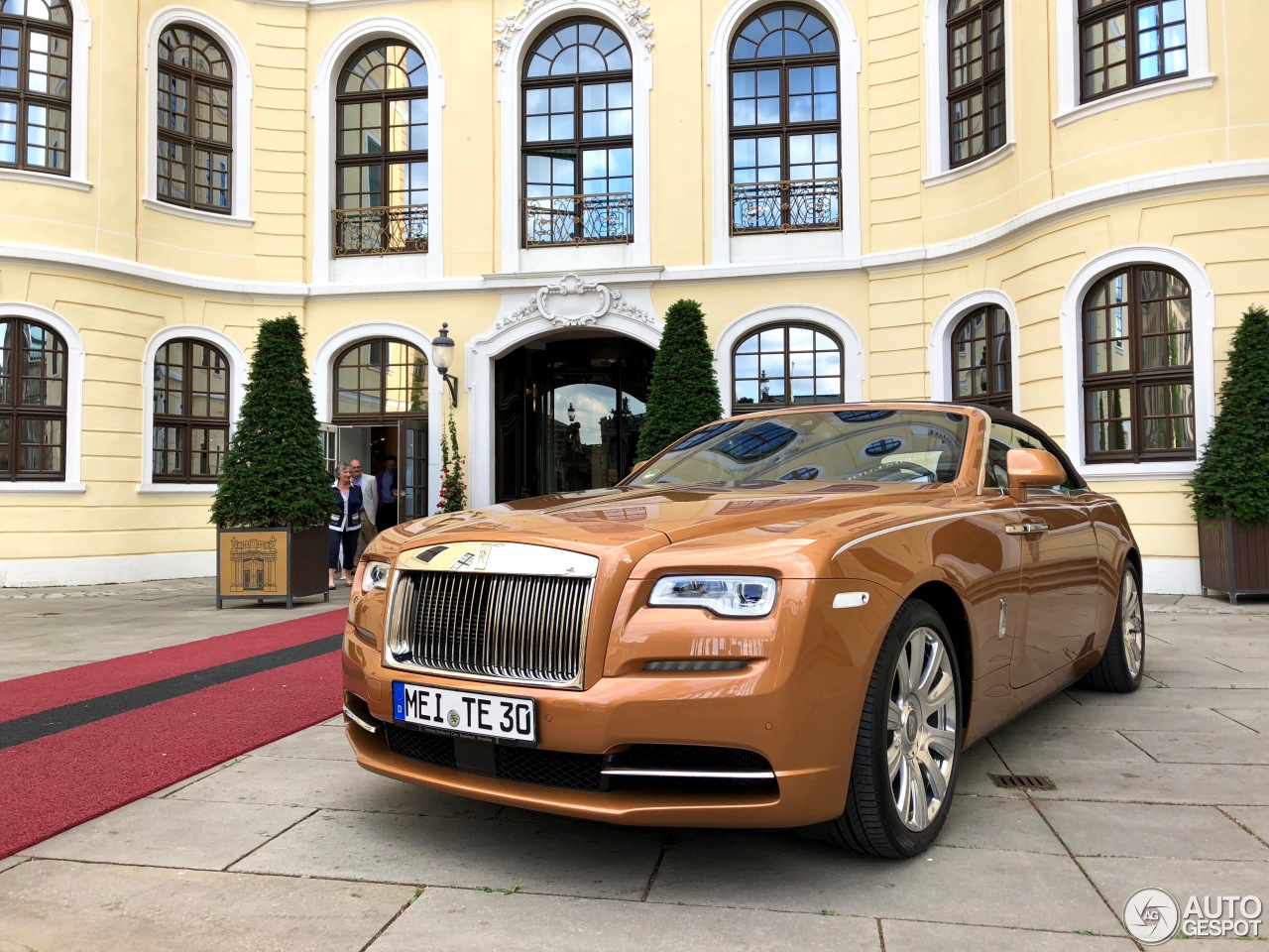 Rolls-Royce Dawn