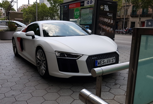 Audi R8 V10 Plus 2015