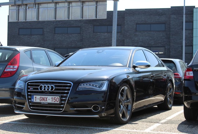 Audi S8 D4