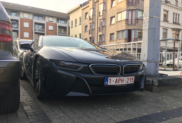 BMW i8