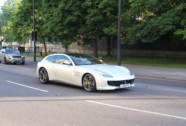 Ferrari GTC4Lusso