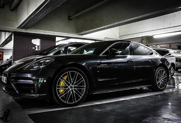 Porsche 971 Panamera Turbo S E-Hybrid