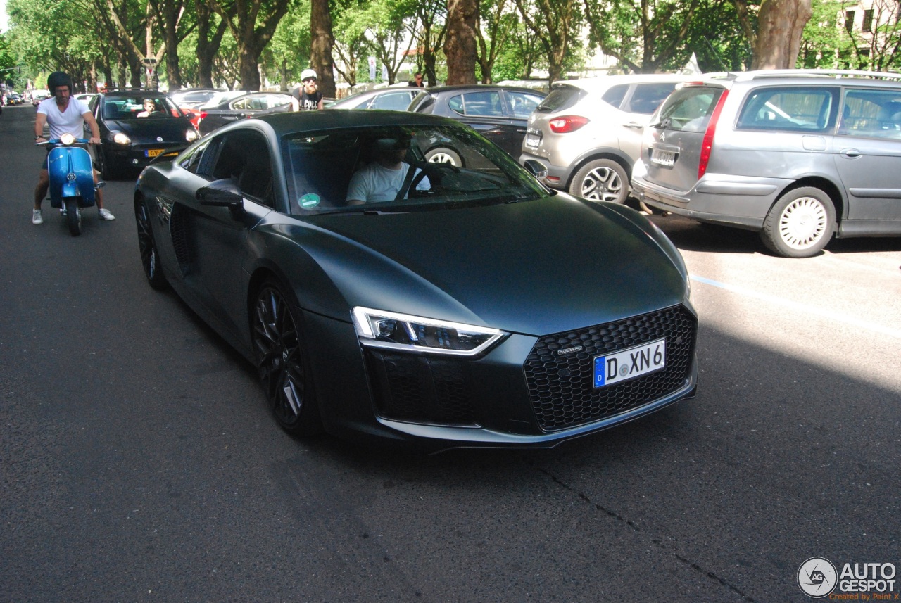 Audi R8 V10 Plus 2015