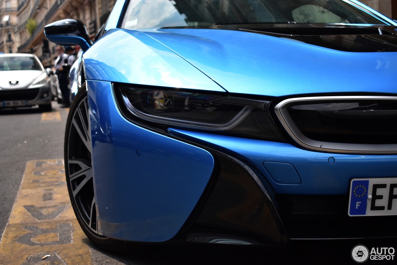 BMW i8