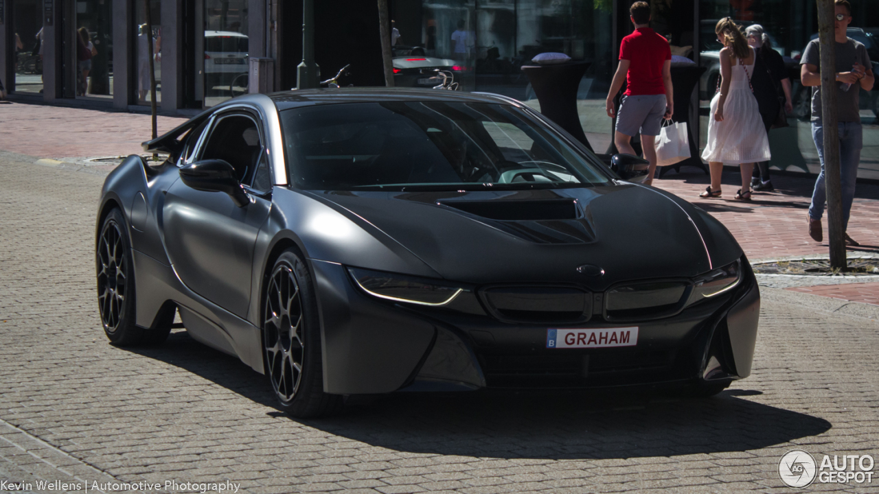 BMW i8