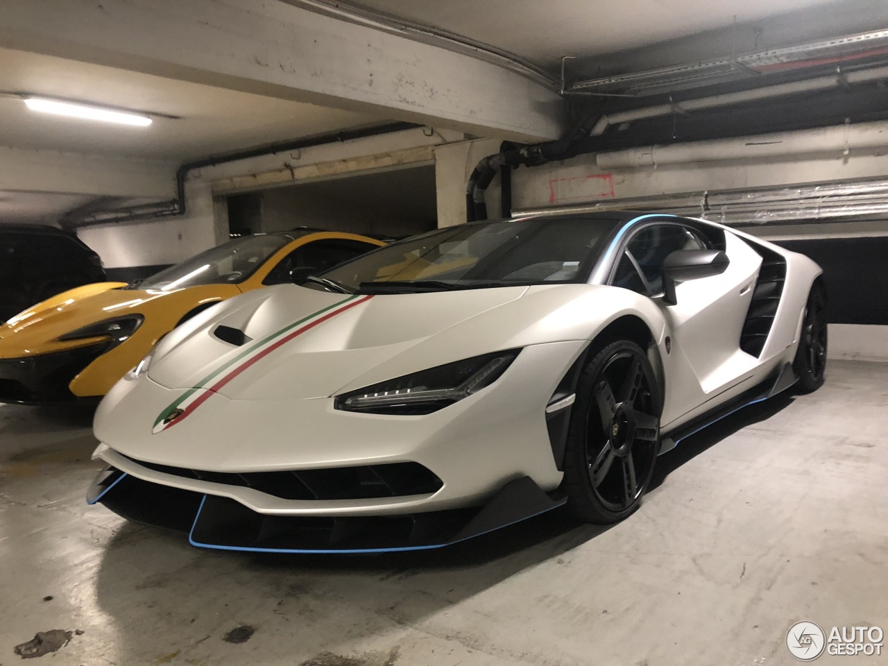 Lamborghini Centenario LP770-4