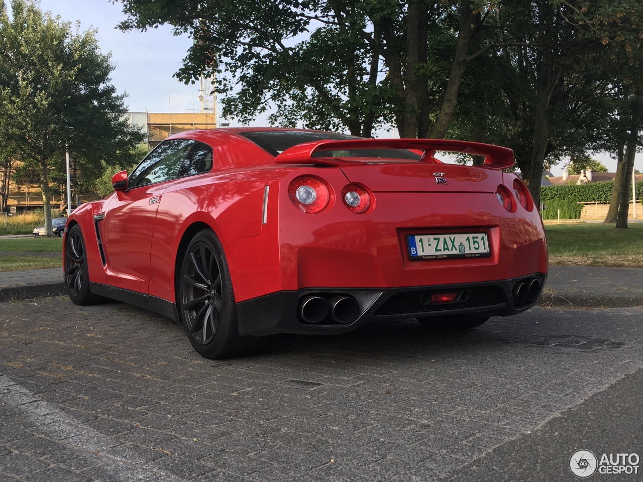 Nissan GT-R