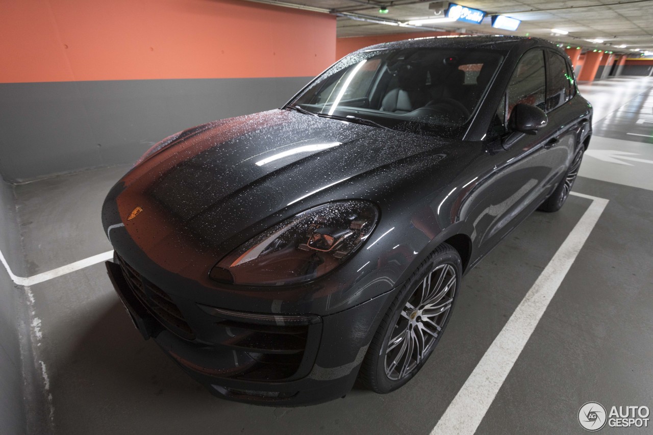 Porsche 95B Macan GTS