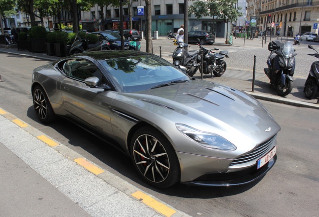 Aston Martin DB11