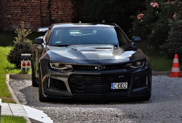 Chevrolet Camaro ZL1 2016