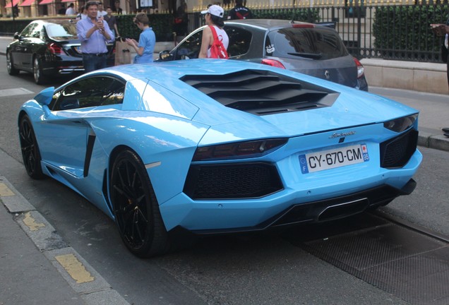 Lamborghini Aventador LP700-4