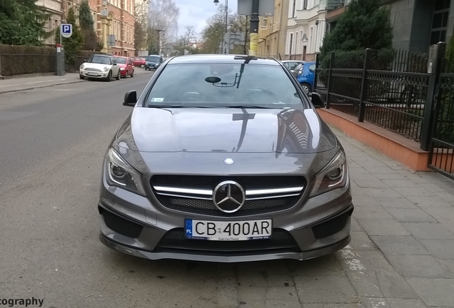 Mercedes-Benz CLA 45 AMG C117