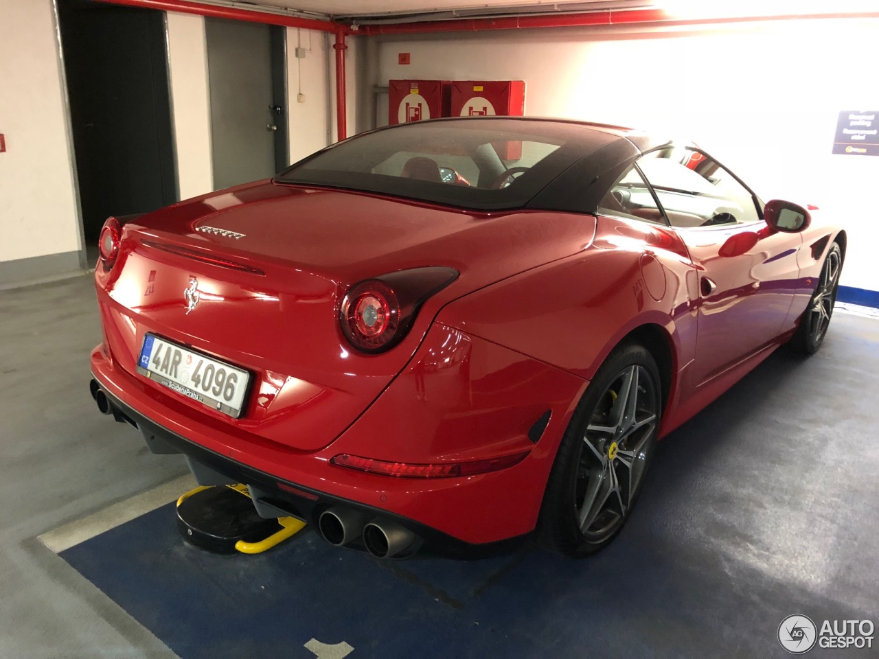 Ferrari California T