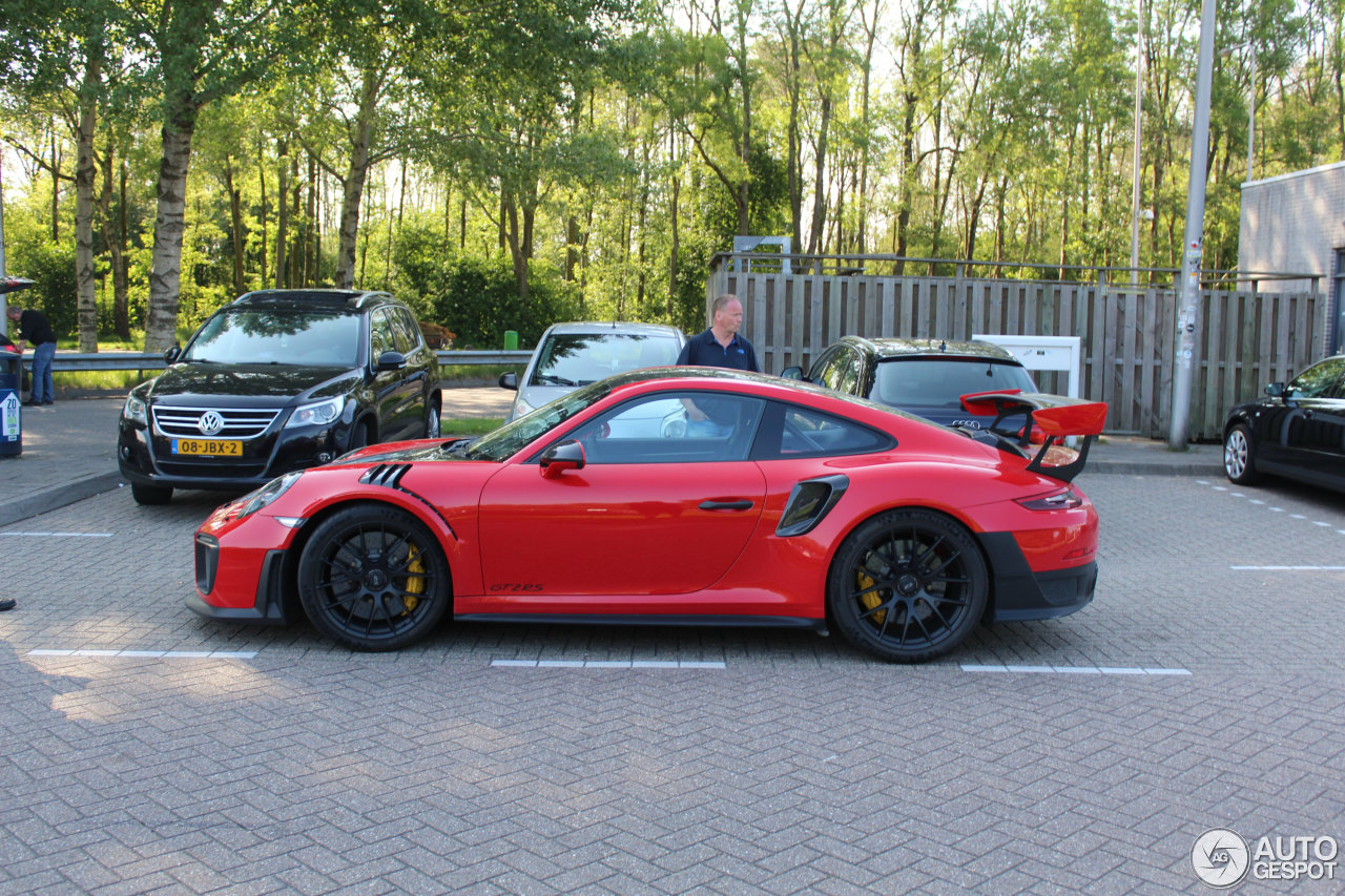 Porsche 991 GT2 RS Weissach Package