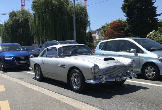 Aston Martin DB4