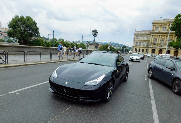 Ferrari GTC4Lusso