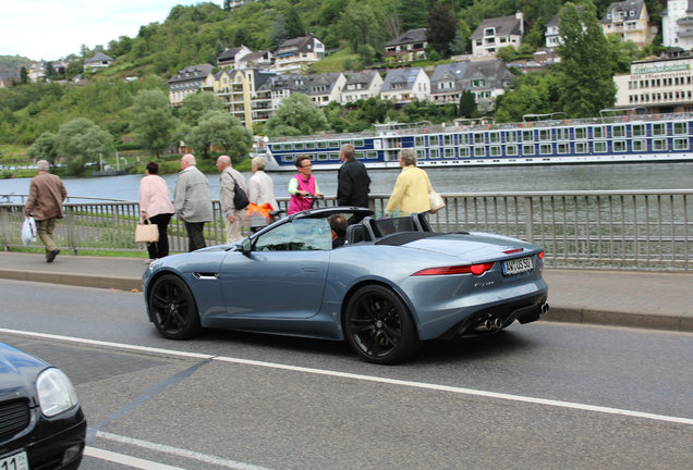 Jaguar F-TYPE S V8 Convertible