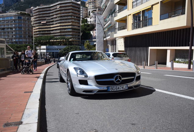 Mercedes-Benz SLS AMG