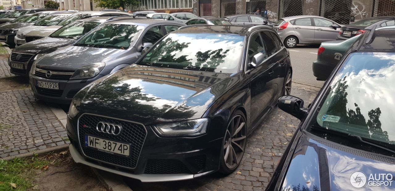 Audi RS4 Avant B8