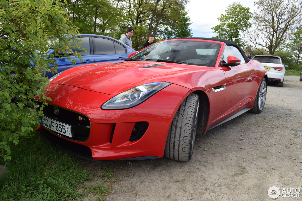 Jaguar F-TYPE S V8 Convertible