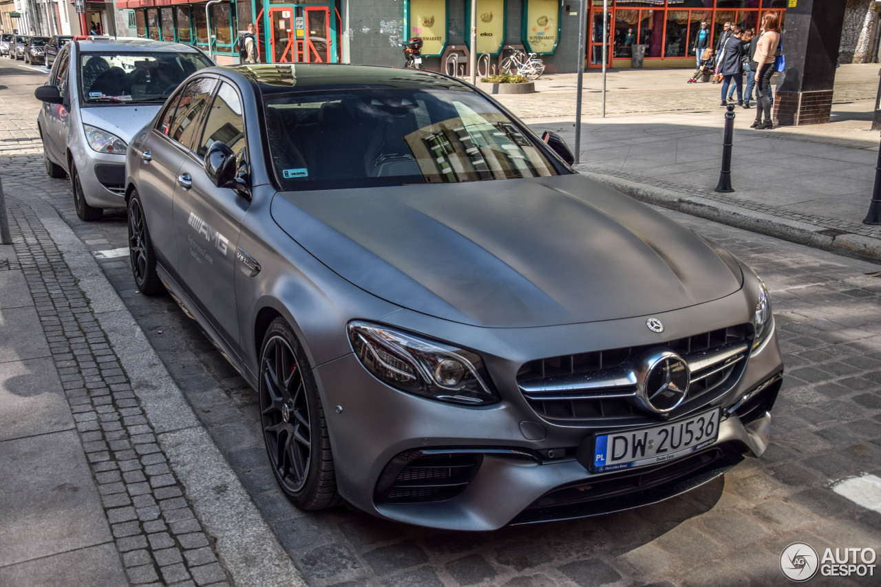 Mercedes-AMG E 63 S W213 Edition 1