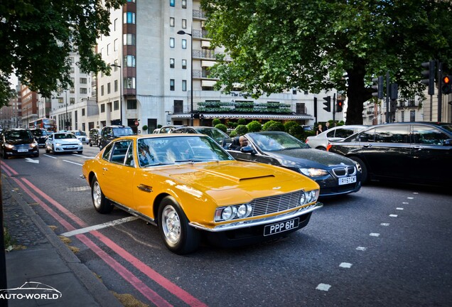 Aston Martin DBS Vantage