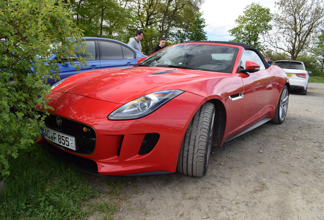 Jaguar F-TYPE S V8 Convertible