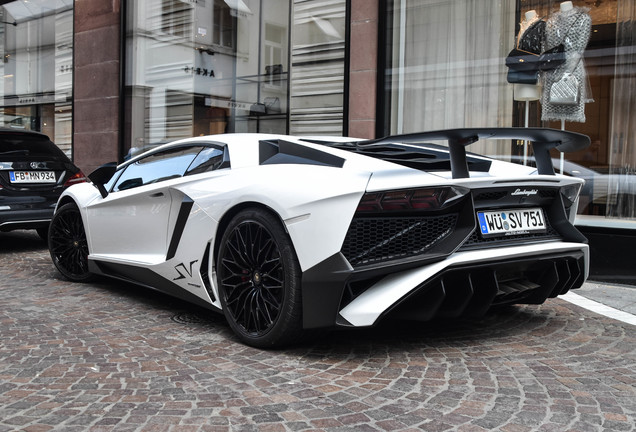 Lamborghini Aventador LP750-4 SuperVeloce