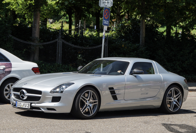 Mercedes-Benz SLS AMG