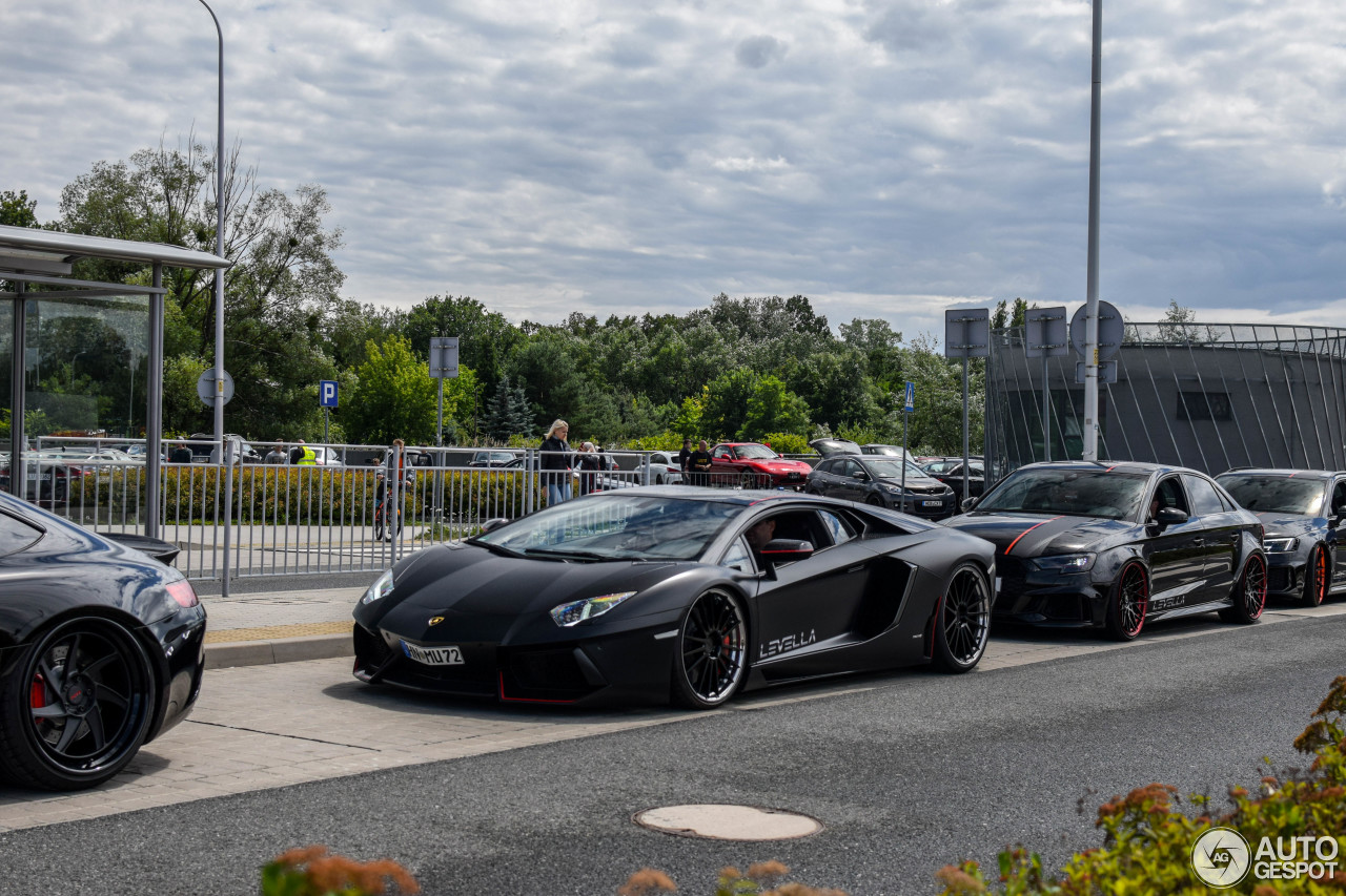 Lamborghini Aventador LP700-4 Pirelli Edition