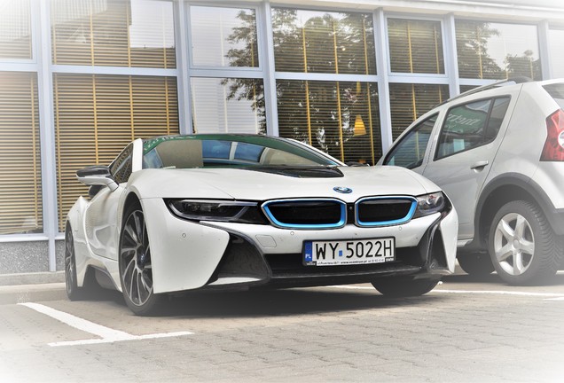 BMW i8