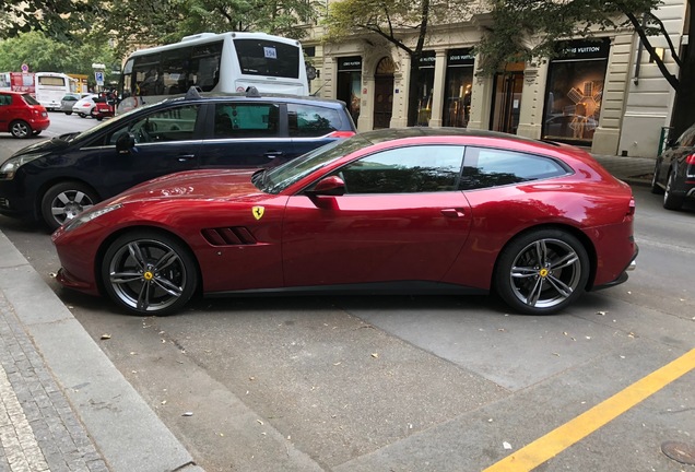 Ferrari GTC4Lusso