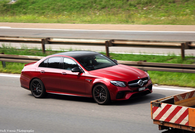 Mercedes-AMG E 63 S W213